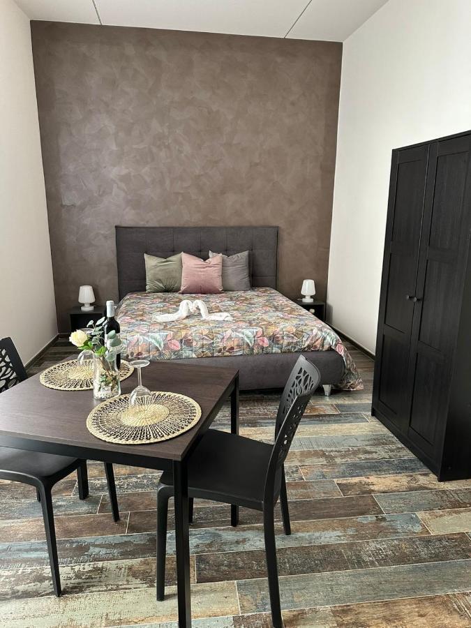 Home J&J باري المظهر الخارجي الصورة