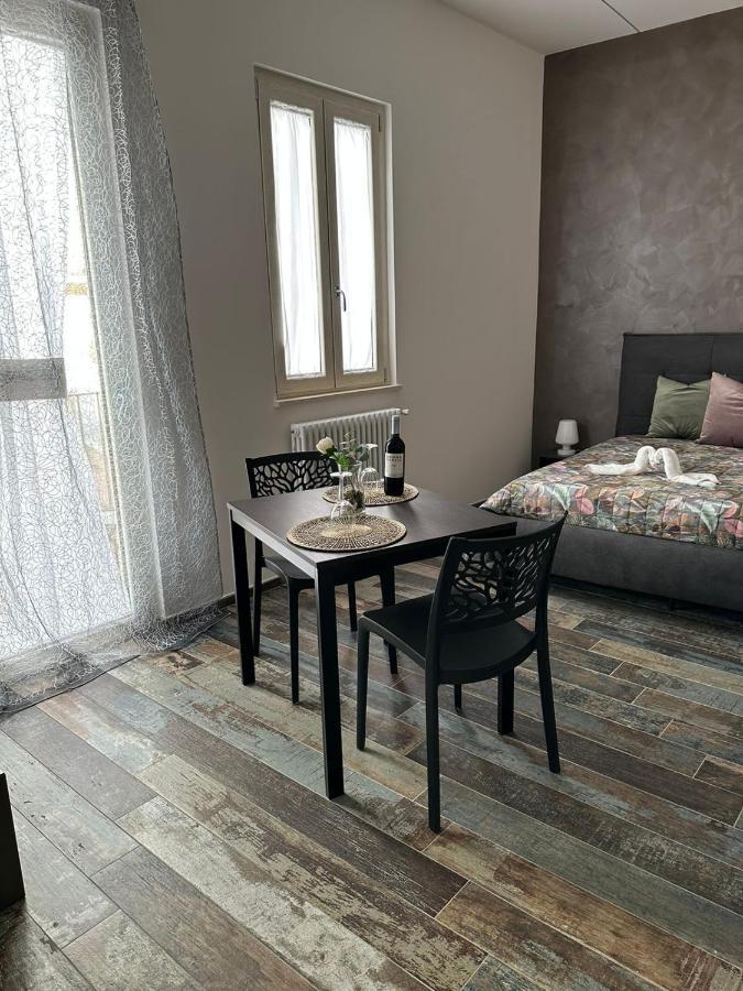 Home J&J باري المظهر الخارجي الصورة